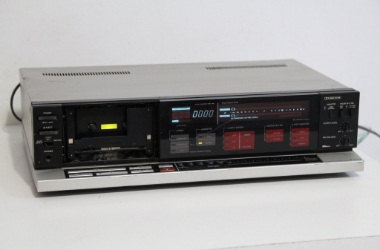 カセットデッキ AIWA AD-F770など