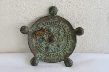 銅鏡・古銭・勾玉などの出土品